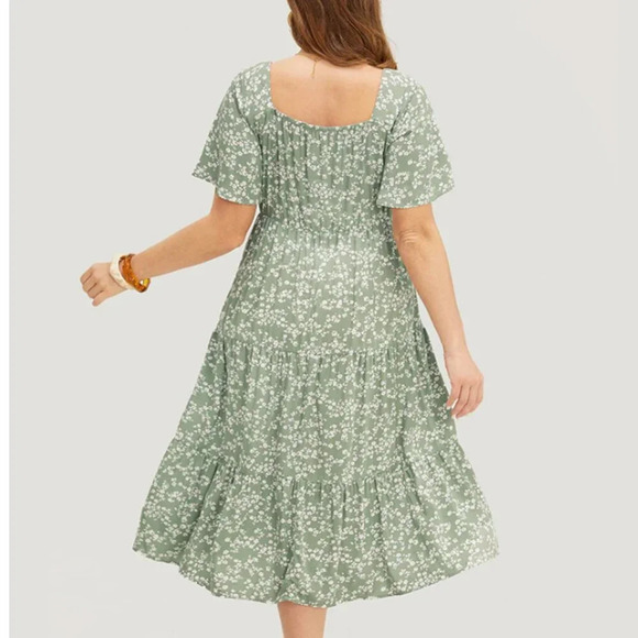 BloomChic Size 2XL Ditsy Floral Drawstring Ruched Pocket Ruffle Tiered Dress - Picture 3 of 3